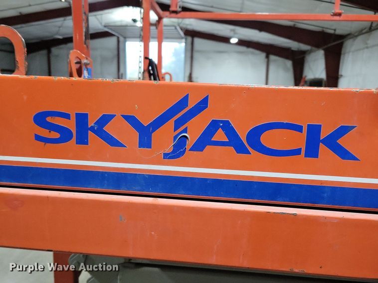 image for item DN4211 Skyjack SJIII 6832  scissor lift