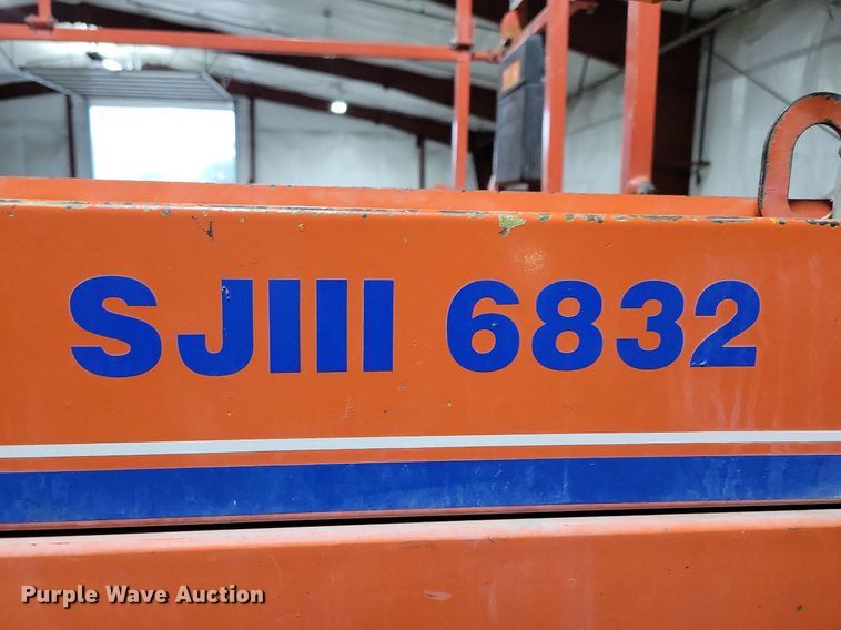 image for item DN4211 Skyjack SJIII 6832  scissor lift