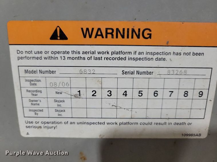 image for item DN4211 Skyjack SJIII 6832  scissor lift