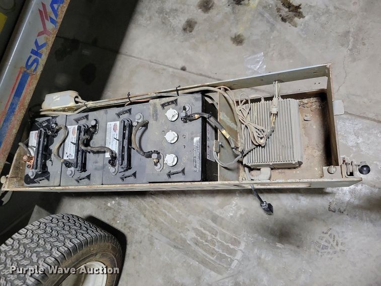 image for item DN4211 Skyjack SJIII 6832  scissor lift