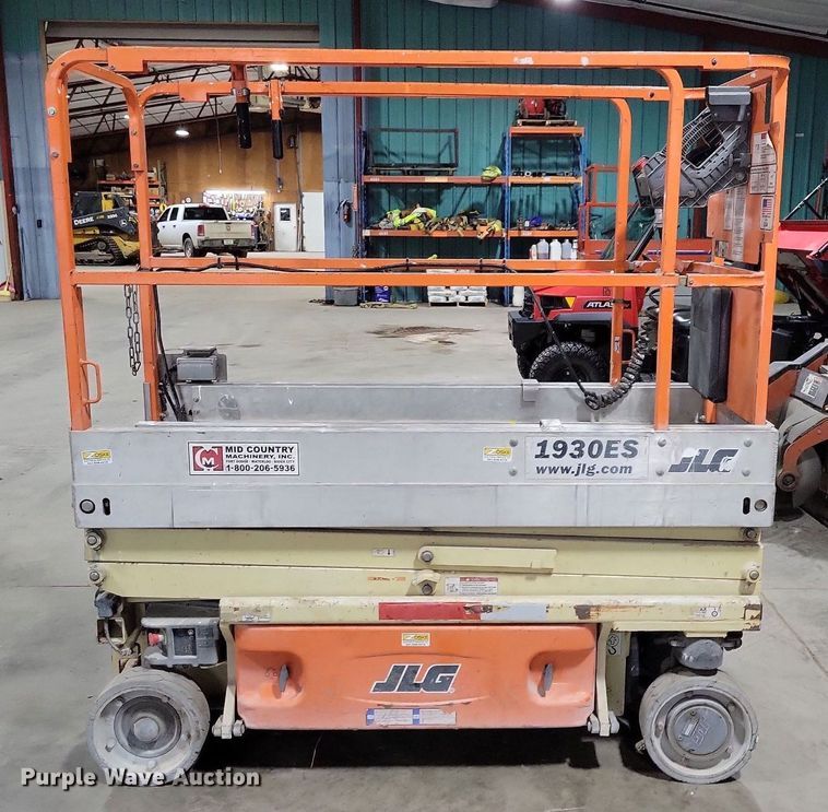 image for item DN4212 2014 JLG 1930ES  scissor lift