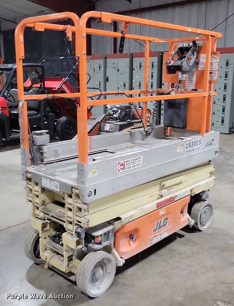 image for item DN4212 2014 JLG 1930ES  scissor lift