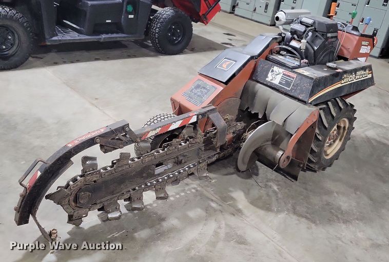 image for item DN4213 2003 Ditch Witch 1820H  trencher