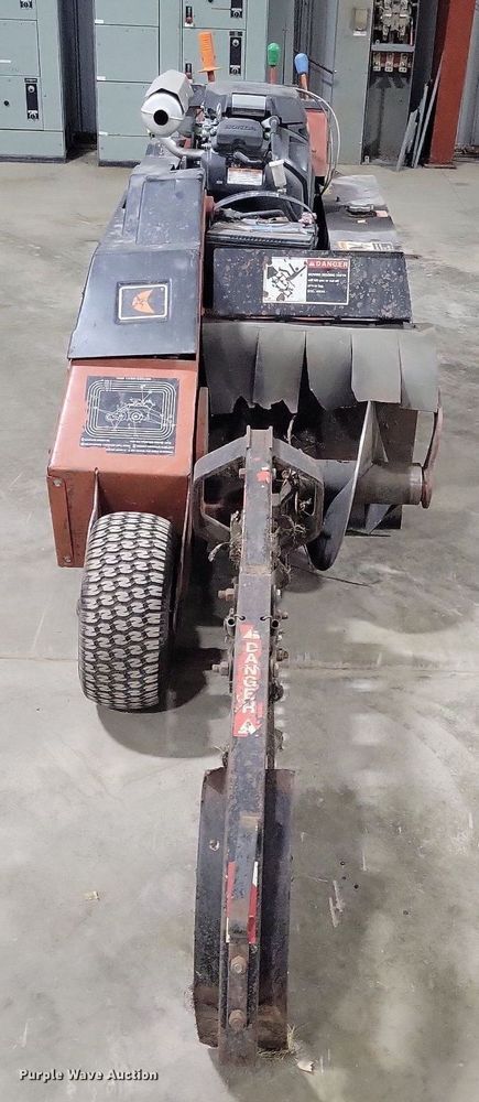 image for item DN4213 2003 Ditch Witch 1820H  trencher