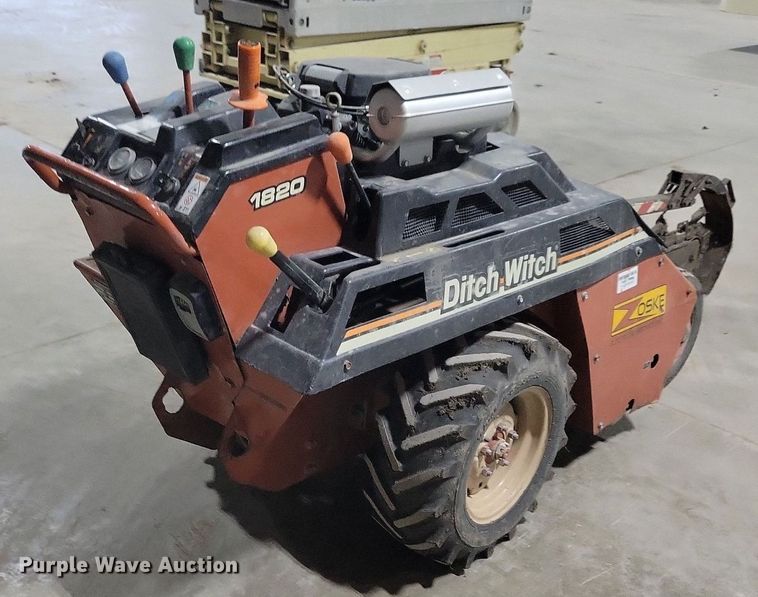 image for item DN4213 2003 Ditch Witch 1820H  trencher