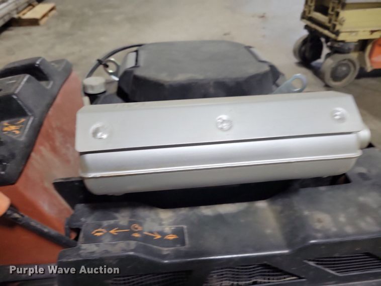 image for item DN4213 2003 Ditch Witch 1820H  trencher