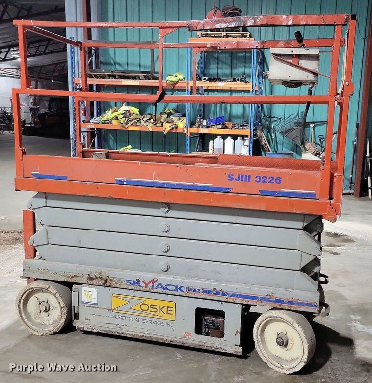 image for item DN4214 Skyjack SJIII 3226  scissor lift
