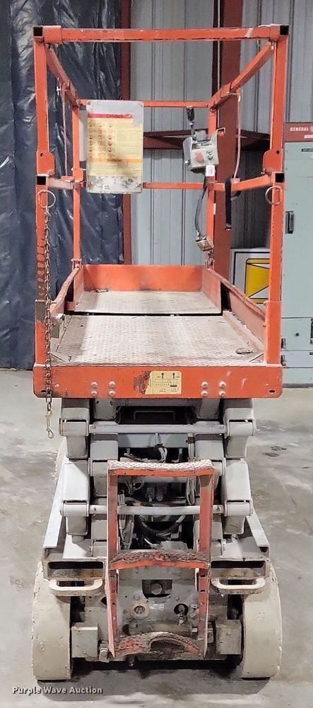 image for item DN4214 Skyjack SJIII 3226  scissor lift