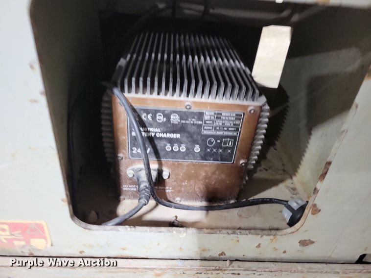 image for item DN4214 Skyjack SJIII 3226  scissor lift