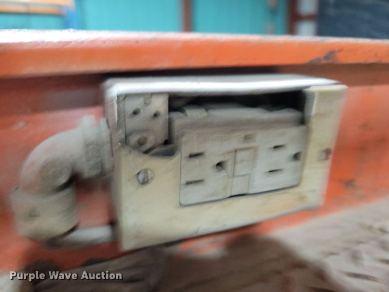 image for item DN4214 Skyjack SJIII 3226  scissor lift