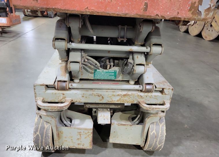image for item DN4215 2007 Skyjack SJIII 3219  scissor lift