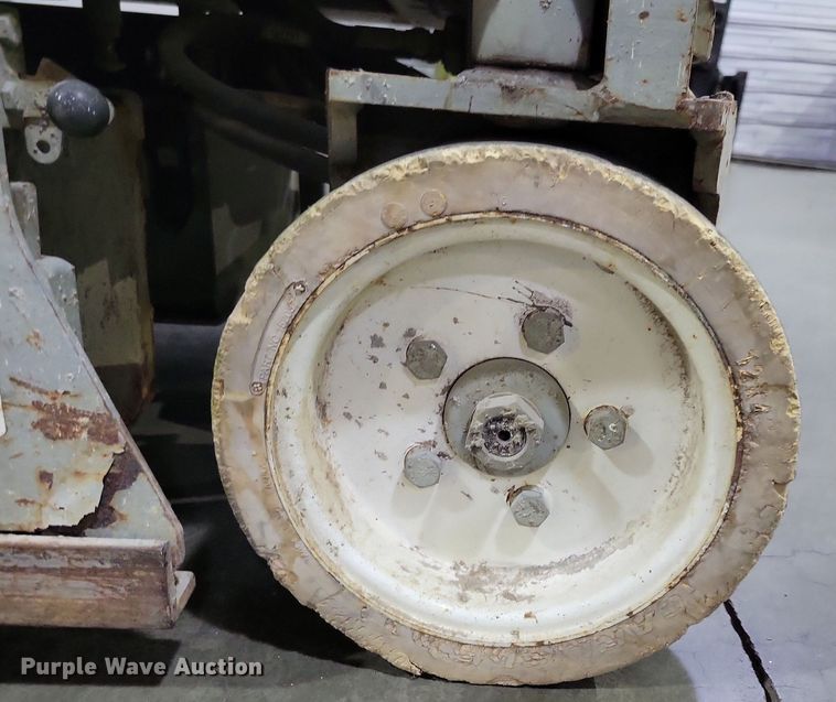 image for item DN4215 2007 Skyjack SJIII 3219  scissor lift