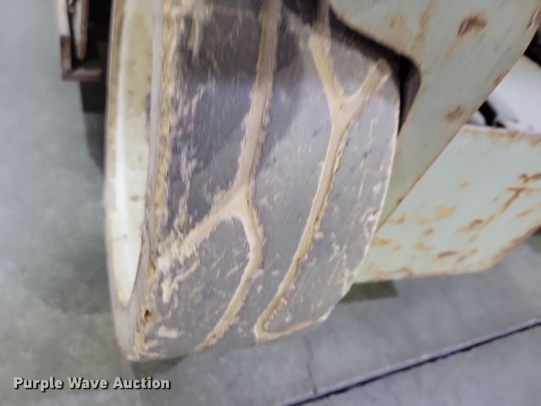 image for item DN4215 2007 Skyjack SJIII 3219  scissor lift