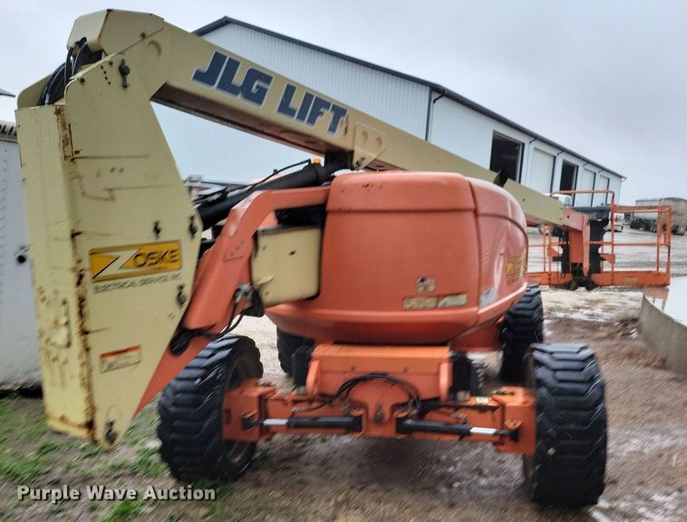 image for item DN4216 2006 JLG 600A  boom lift