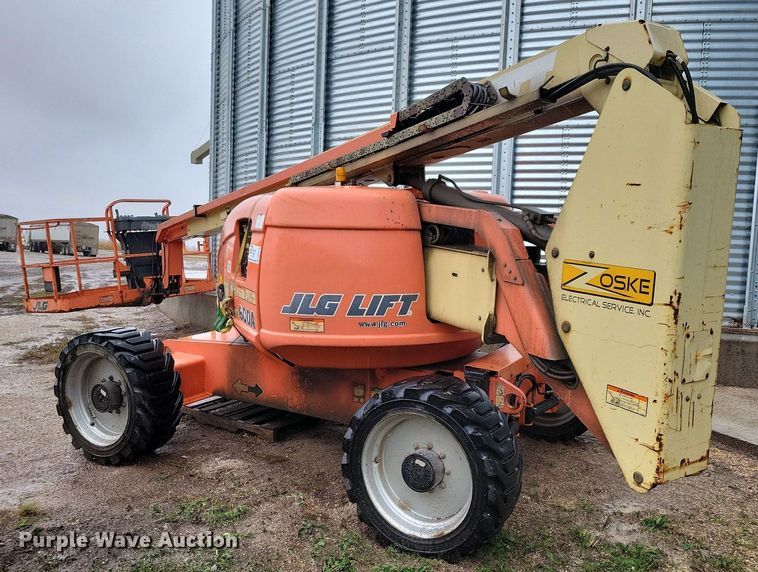 image for item DN4216 2006 JLG 600A  boom lift