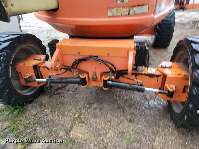 image for item DN4216 2006 JLG 600A  boom lift