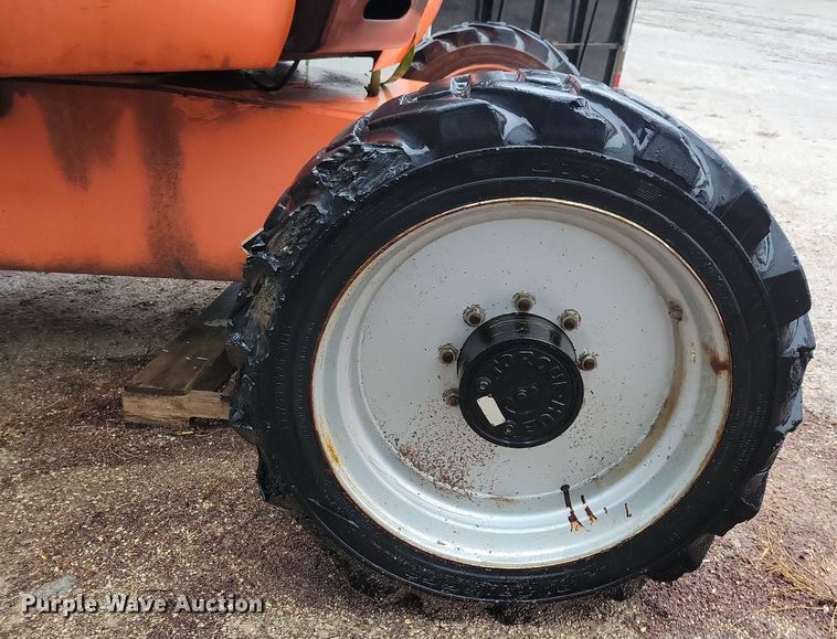 image for item DN4216 2006 JLG 600A  boom lift