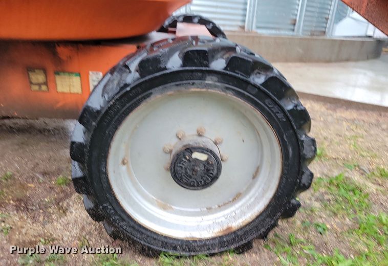 image for item DN4216 2006 JLG 600A  boom lift