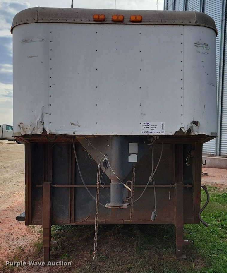 image for item DN4217 1993 Featherlite Econolite  enclosed cargo trailer