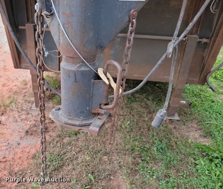 image for item DN4217 1993 Featherlite Econolite  enclosed cargo trailer