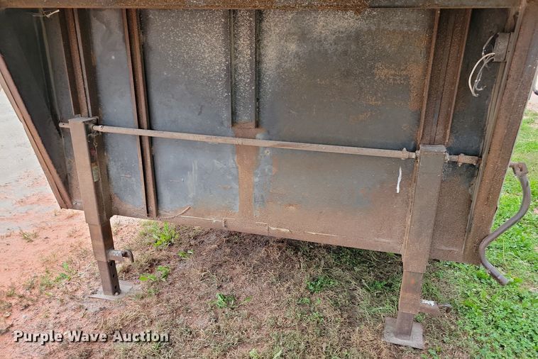 image for item DN4217 1993 Featherlite Econolite  enclosed cargo trailer