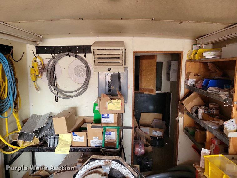 image for item DN4217 1993 Featherlite Econolite  enclosed cargo trailer