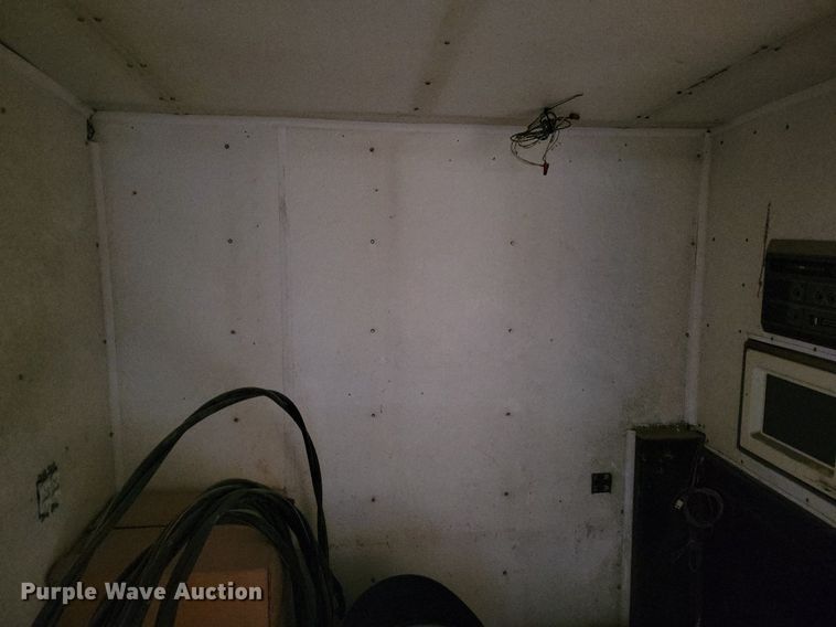 image for item DN4217 1993 Featherlite Econolite  enclosed cargo trailer