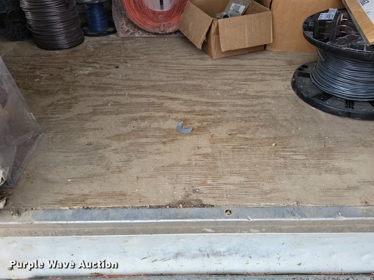 image for item DN4217 1993 Featherlite Econolite  enclosed cargo trailer