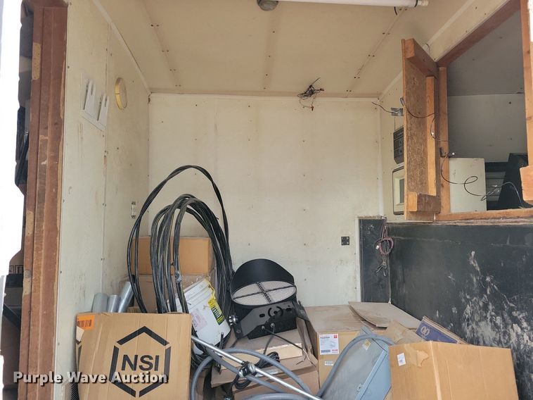 image for item DN4217 1993 Featherlite Econolite  enclosed cargo trailer