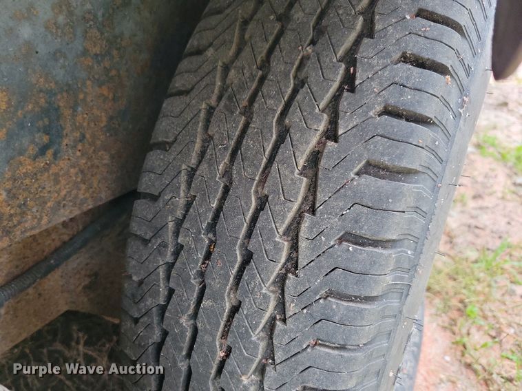 image for item DN4217 1993 Featherlite Econolite  enclosed cargo trailer