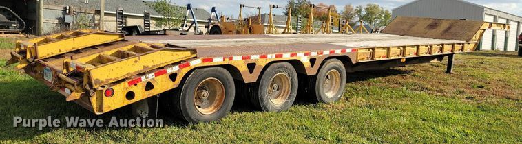 image for item DN4218 2000 Trail King TK80RG  drop deck equipment trailer