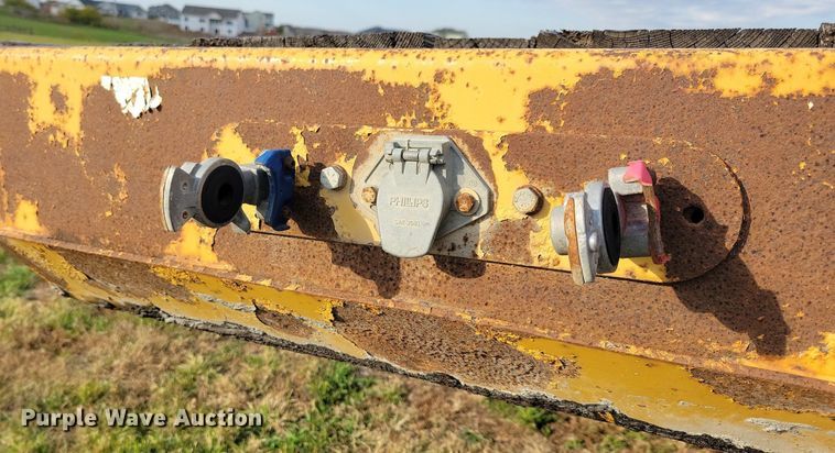 image for item DN4218 2000 Trail King TK80RG  drop deck equipment trailer