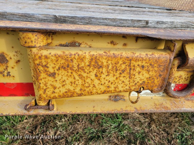 image for item DN4218 2000 Trail King TK80RG  drop deck equipment trailer