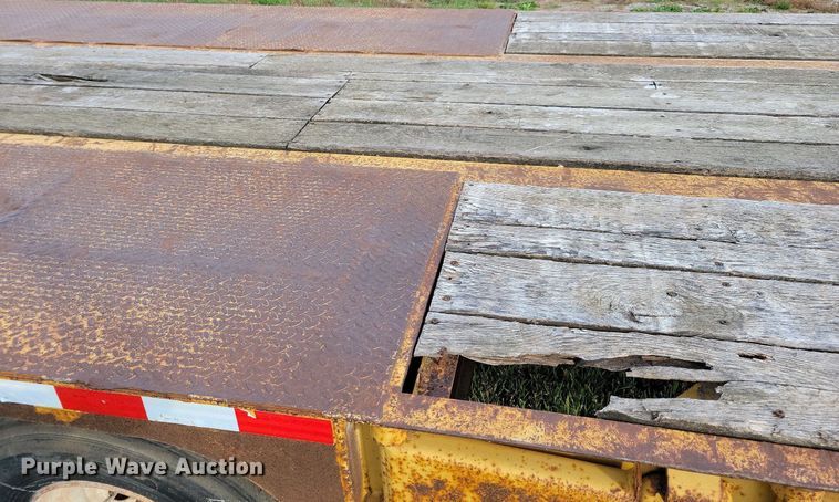 image for item DN4218 2000 Trail King TK80RG  drop deck equipment trailer