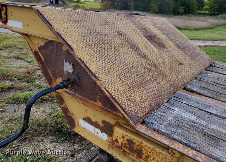image for item DN4218 2000 Trail King TK80RG  drop deck equipment trailer