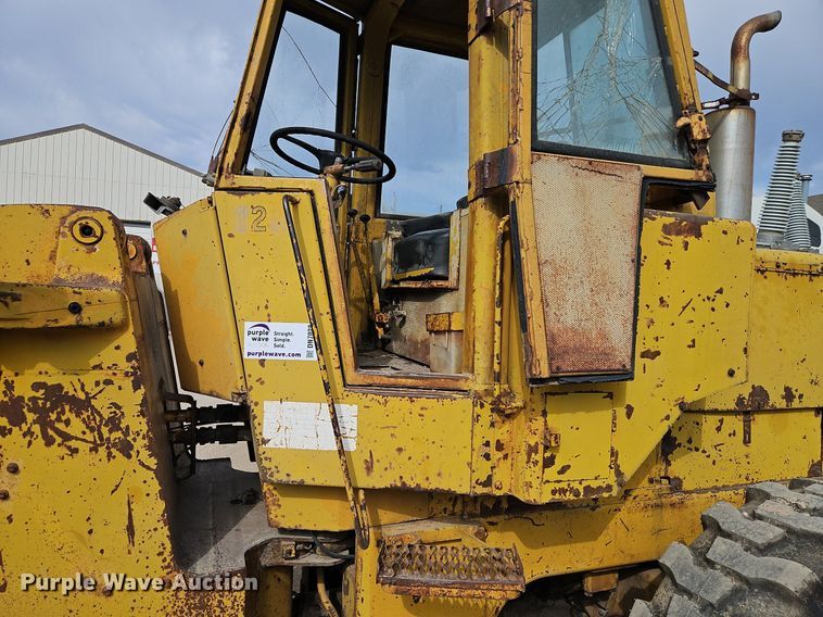 image for item DN7028 1973 Caterpillar 920  wheel loader