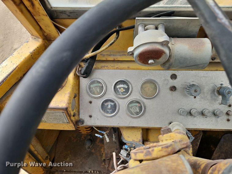 image for item DN7028 1973 Caterpillar 920  wheel loader