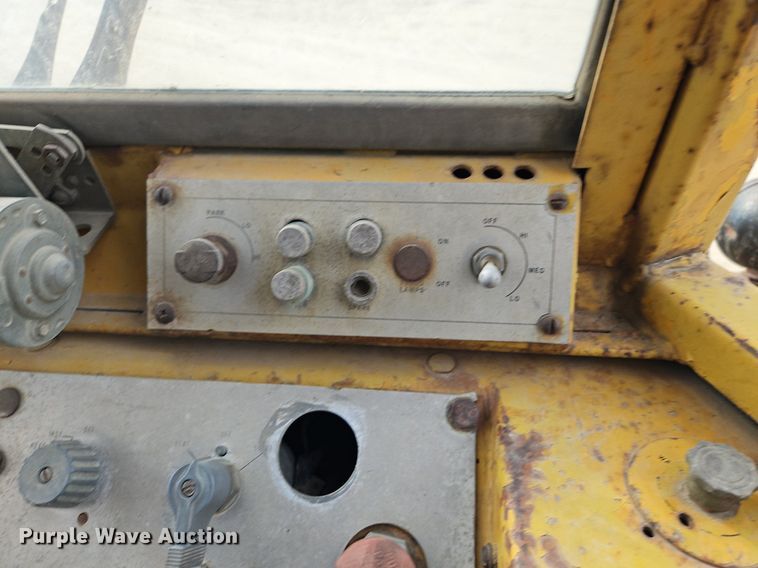 image for item DN7028 1973 Caterpillar 920  wheel loader