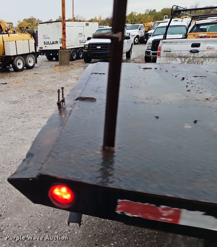 image for item DN7032 2005 Sterling Acterra  flatbed truck