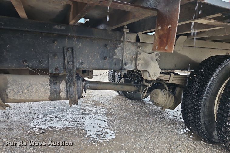 image for item DN7032 2005 Sterling Acterra  flatbed truck