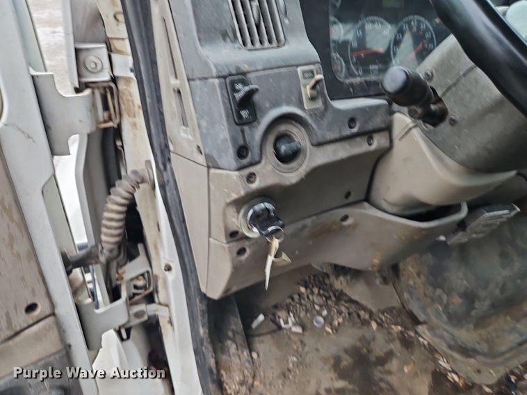 image for item DN7032 2005 Sterling Acterra  flatbed truck