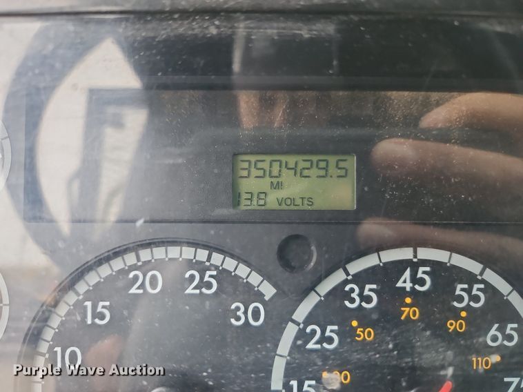 image for item DN7032 2005 Sterling Acterra  flatbed truck