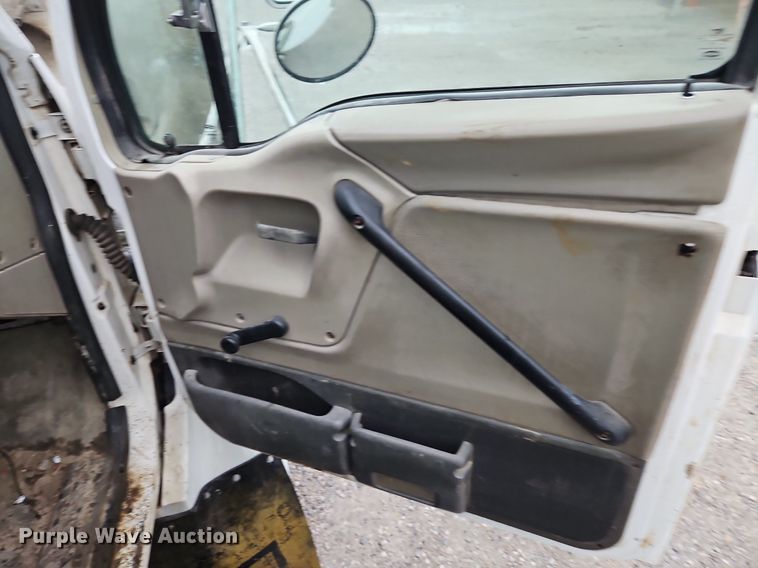 image for item DN7032 2005 Sterling Acterra  flatbed truck