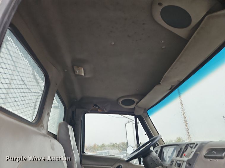 image for item DN7032 2005 Sterling Acterra  flatbed truck