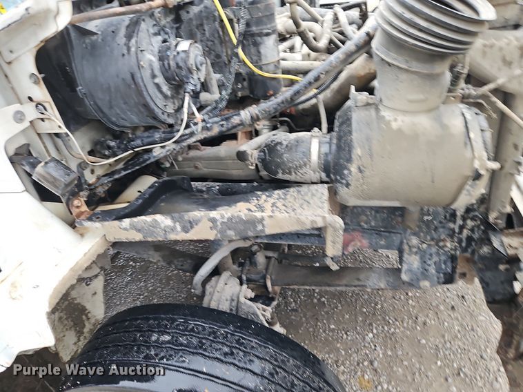 image for item DN7032 2005 Sterling Acterra  flatbed truck