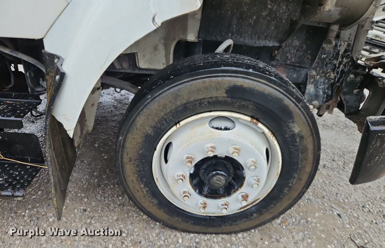 image for item DN7032 2005 Sterling Acterra  flatbed truck