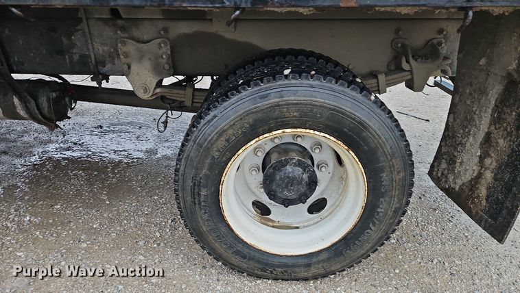 image for item DN7032 2005 Sterling Acterra  flatbed truck