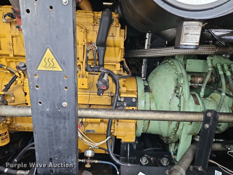 image for item DN7033 2012 Sullair 900XHH1Q50XH  air compressor