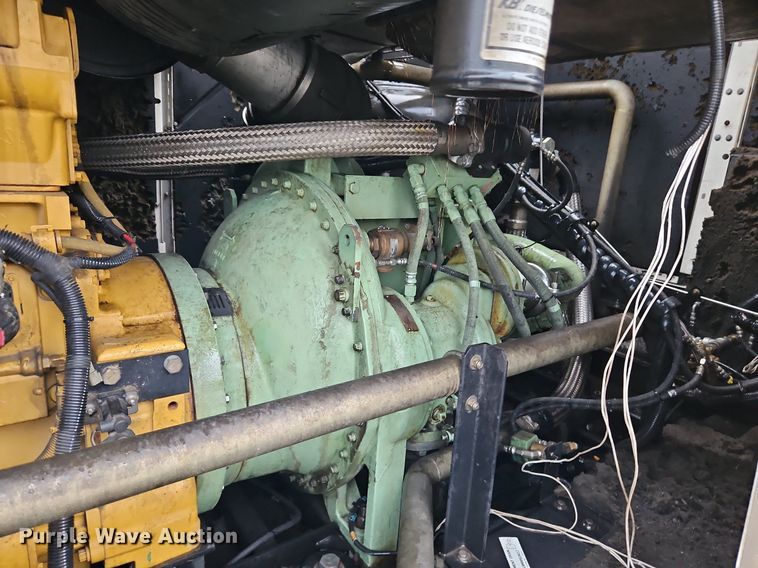 image for item DN7033 2012 Sullair 900XHH1Q50XH  air compressor