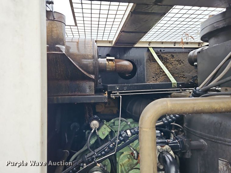 image for item DN7033 2012 Sullair 900XHH1Q50XH  air compressor